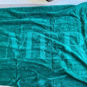 Brand new La Mer Beach Towels set of 2